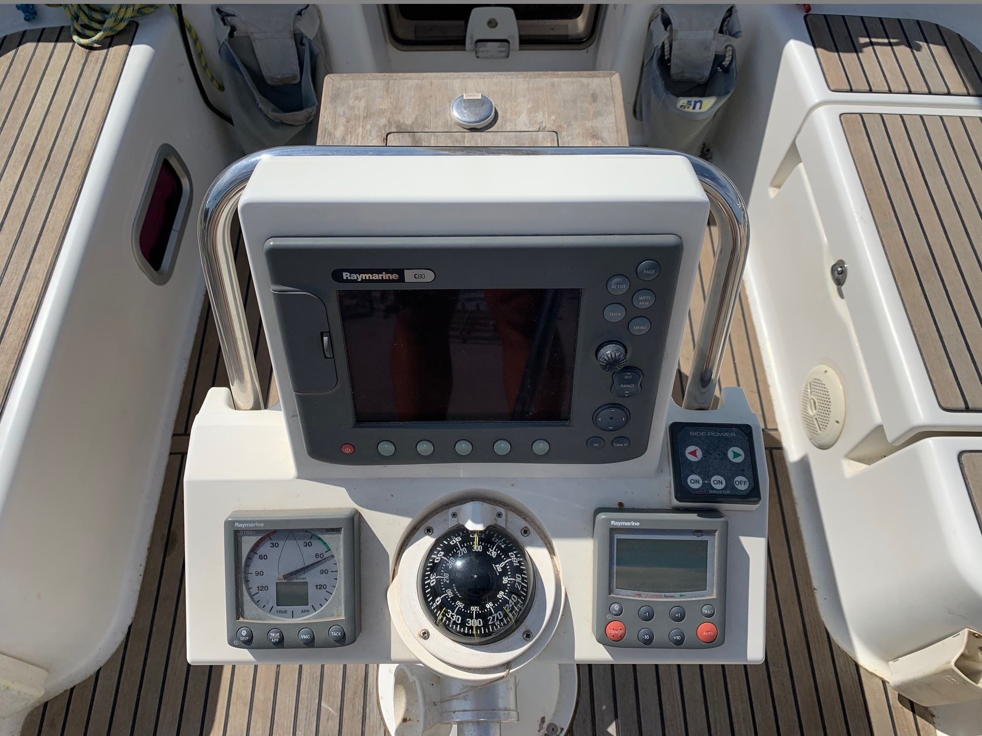 slider 5 Beneteau Oceanis 37